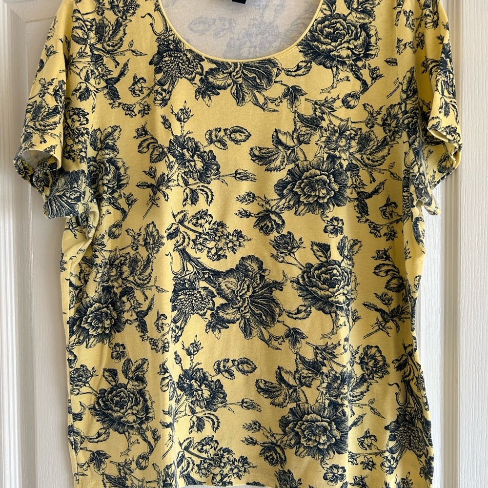 Karen Scott Yellow Floral Scoop Neck Short Sleeve Top